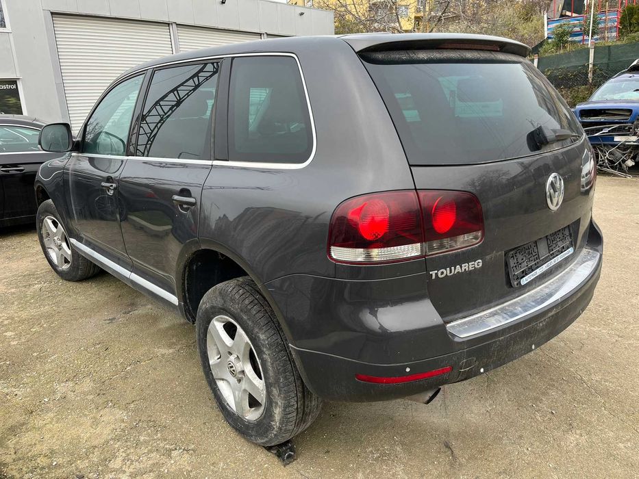 Volkswagen Touareg 2007 г., 2.5 TDI R5, фейслифт 174 к. с