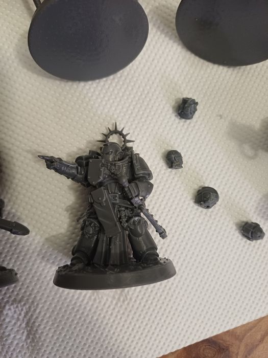 Фигурки warhammer направени на принтер