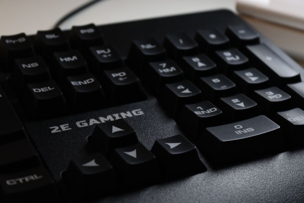 Клавиатура 2E Gaming с подсветкой