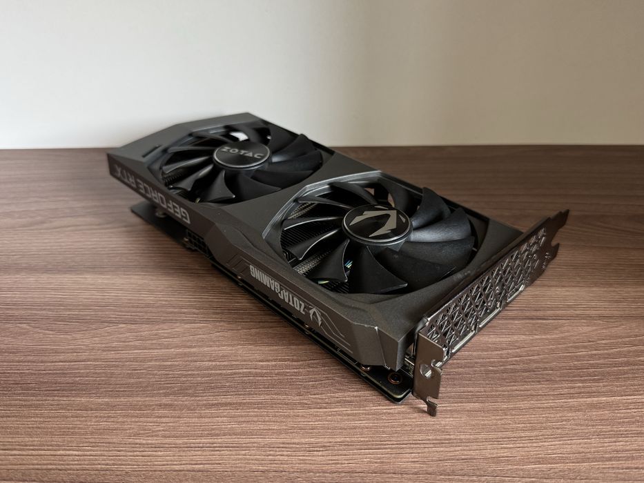 RTX 3050 8gb zotac gaming
