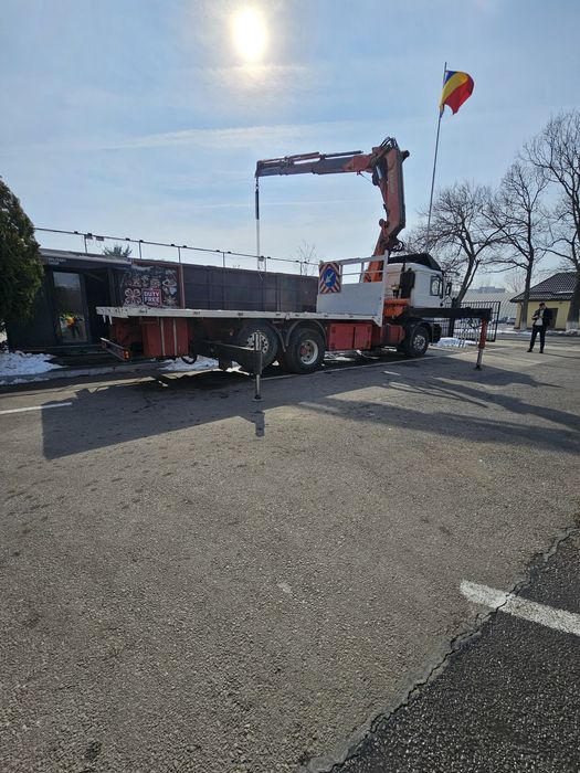 De inchiriat Camion cu macara  transport containere,