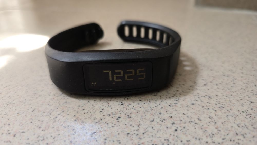 Фитнес гривна Garmin Vivofit 2