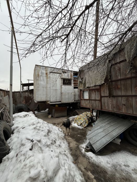 Прицеп пчеловодный, с комнатой 3х2,5м