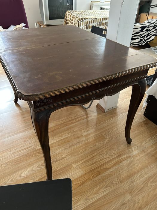 Masa vintige 300 lei