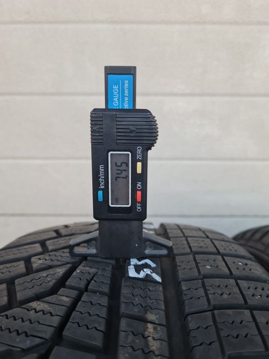 Зимни гуми 2 броя HANKOOK WinterIcept Evo2 205 55 R17 дот 2122