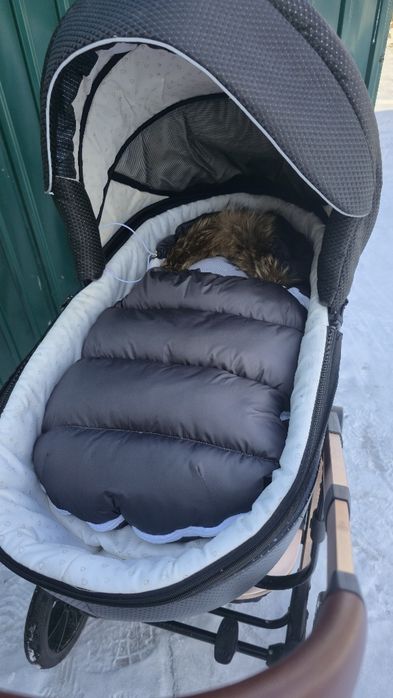Продам коляску 2 блока