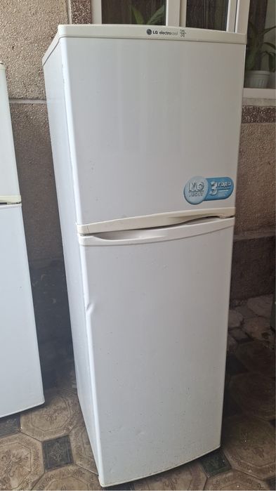 Холодильник двухкамерный