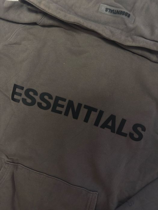 essentials сив суичер