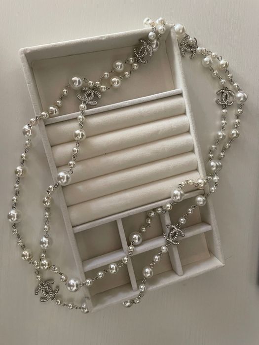 Перлено колие CHANEL