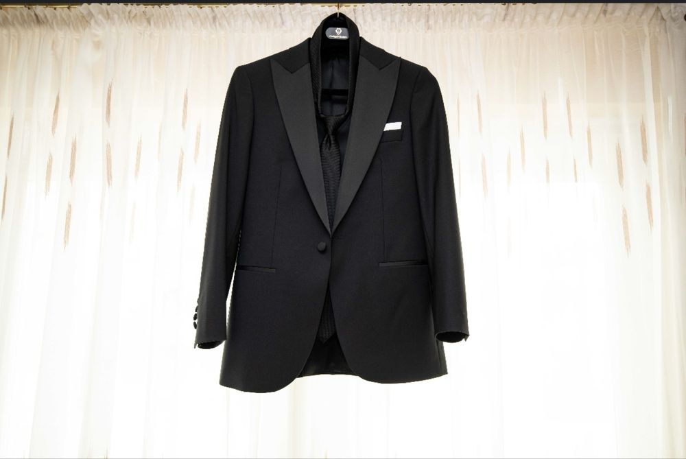 Vand sacou negru rever din matase pt ceremonie / evenimente !