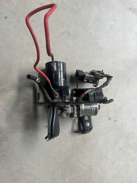 Помпа ABS pump Lexus RX450 2008/2015