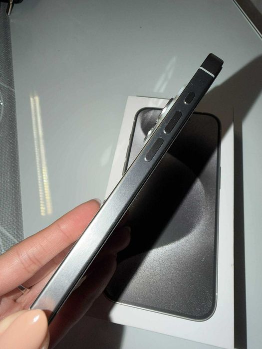 Iphone 15 Pro - 128GB, white titanium (Донесен от САЩ)