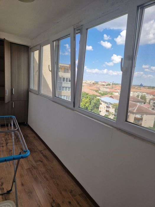 Închiriez apartament