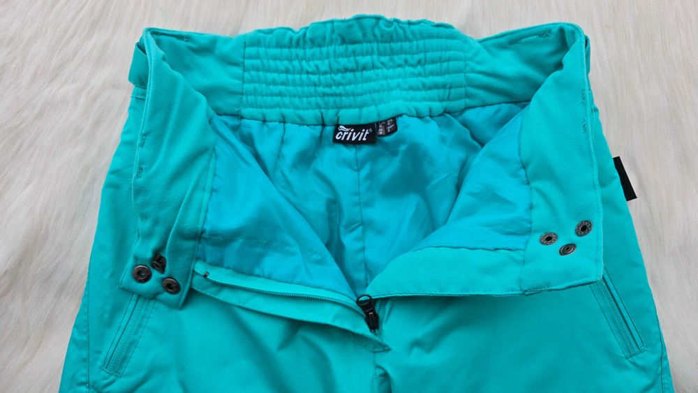 Дамски ски екип 686 ACC и Crivit размер М