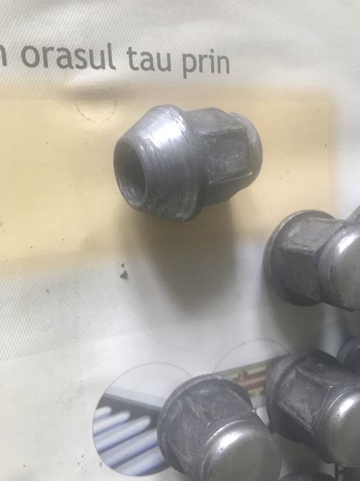 Piulite Ford Mazda jante aliaj si otel 16 sau 20 Toate modelele