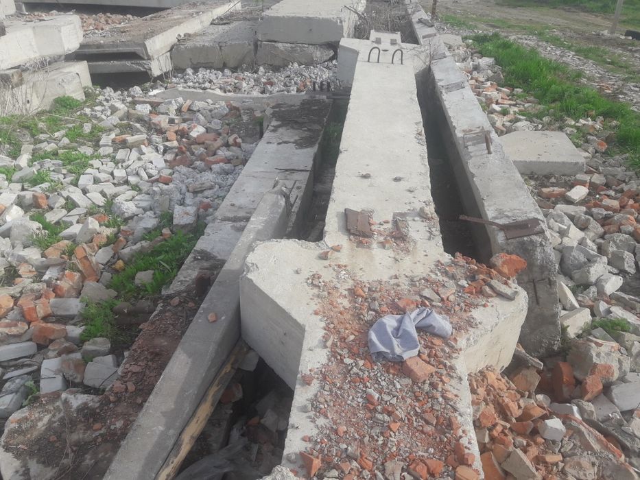 колоны , плиты. перемычки