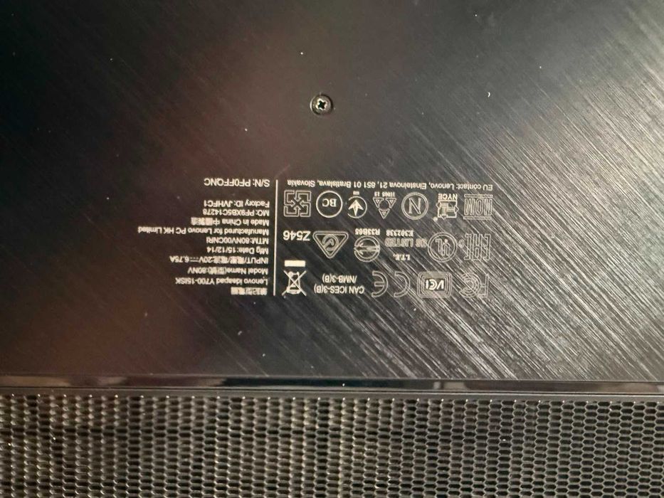 Laptop Lenovo IdeaPad Y700 - i7 / 8 GB RAM / GTX 960M