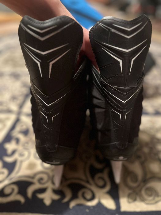 Бауер обменит бауер