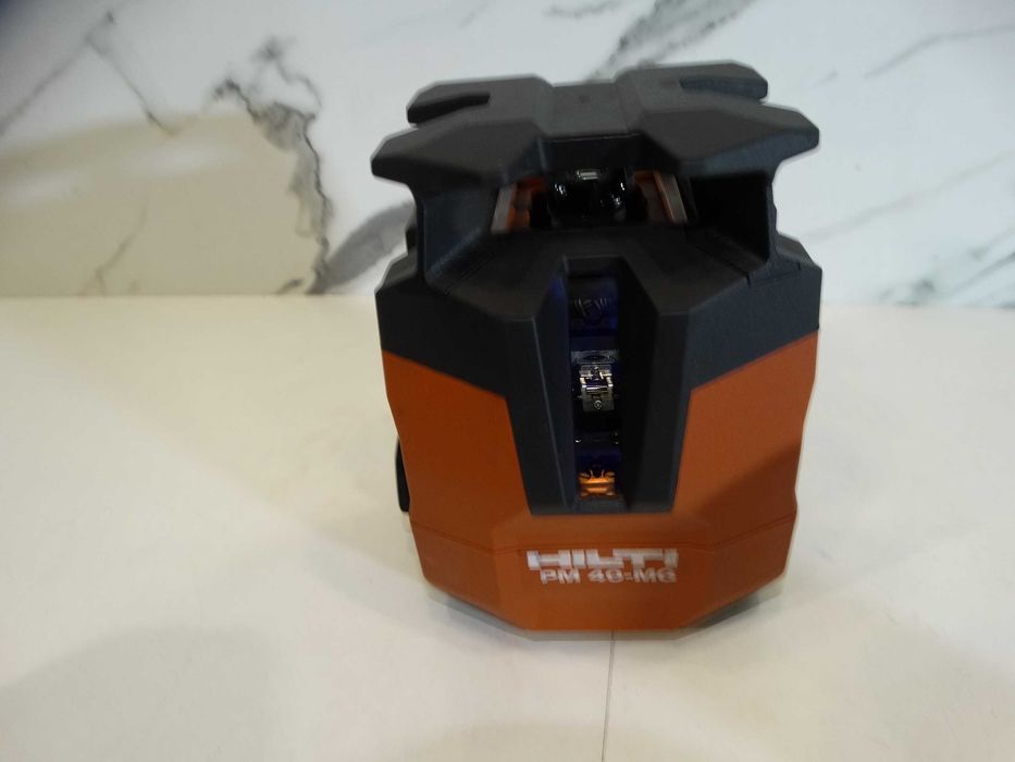 Hilti PM 40 MG - Мултилинеен лазер с зелен лъч