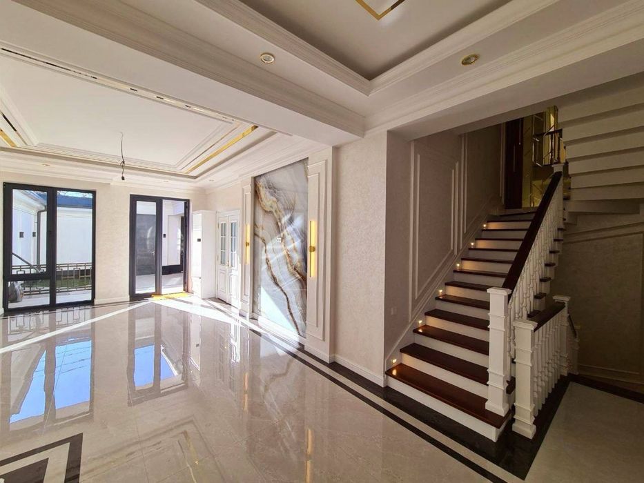 Центр Луначарского  Дом 450 кв.м