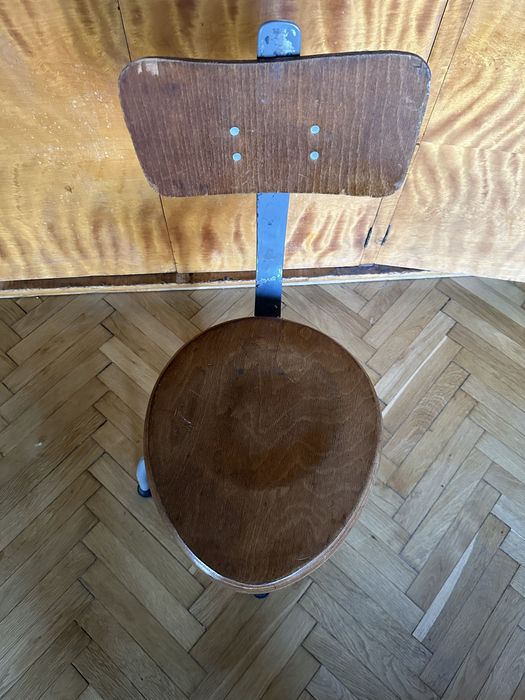 Индустриален стол на винт