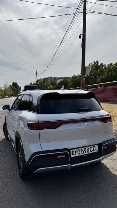 Продаётся BYD Yuan up Dm-i 2026г гибрид