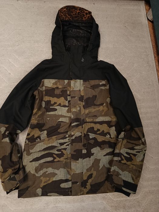 Сноуборд  яке VOLCOM GORE-TEX