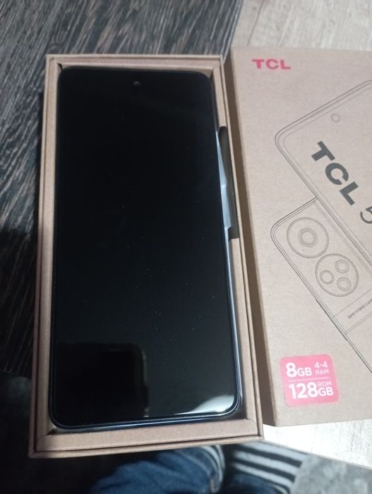 Продавам нов TCL 50 5G