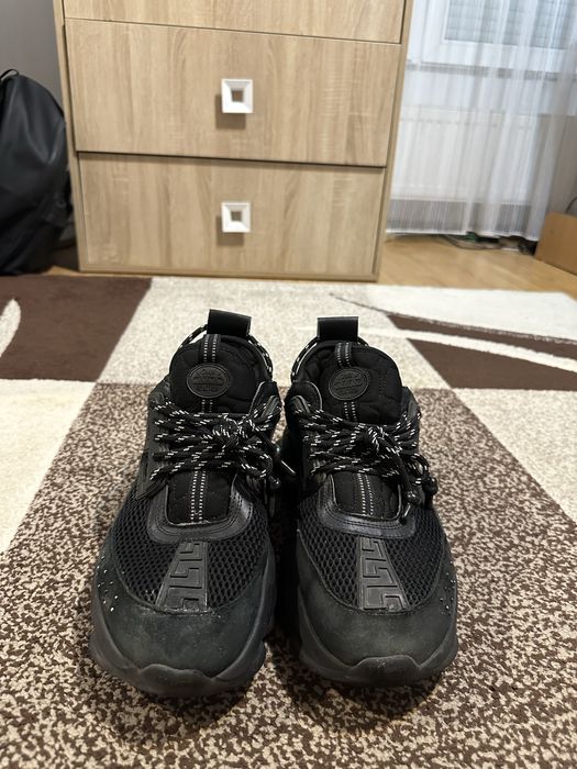 versace chain reaction