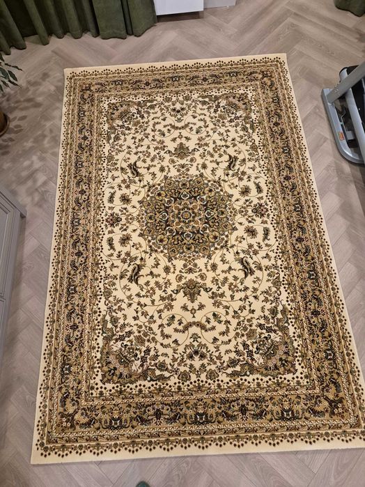 Ковер в отличном состоянии, шерстяной