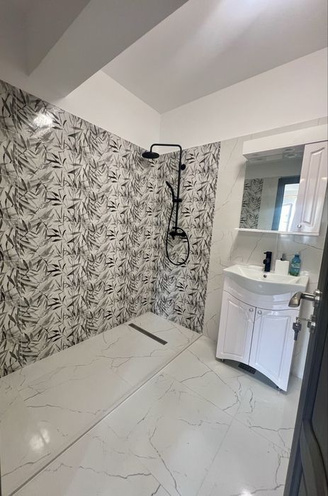 Închiriez apartament nou Florești