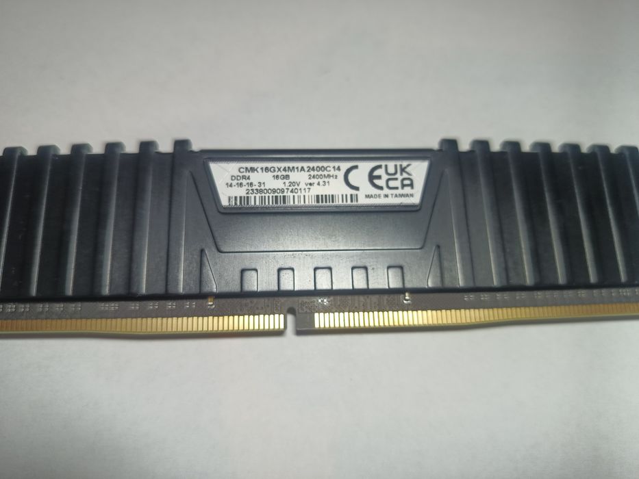 Memorie Corsair Vengeance® LPX 16GB DDR4, 2400MHz, CL14