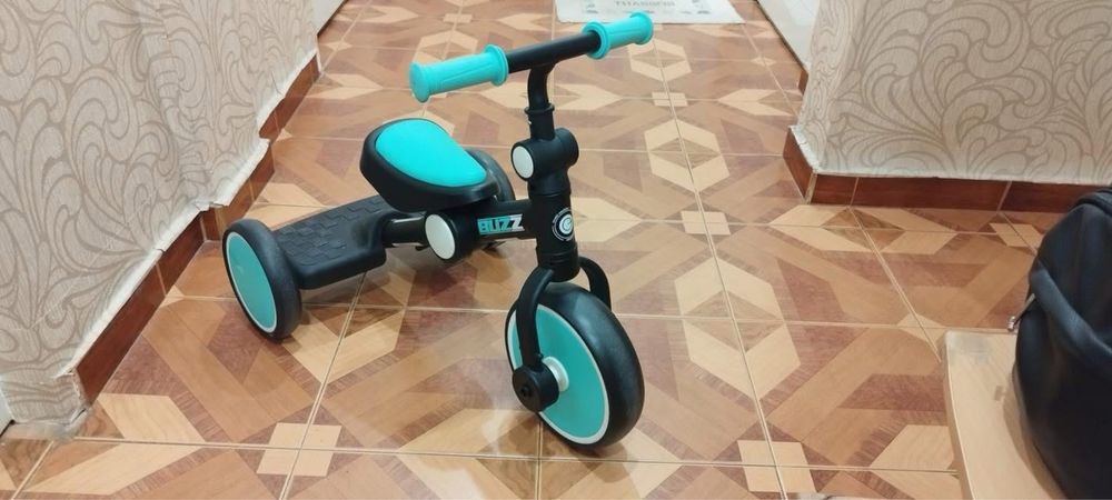 Lorelli Buzz - денска триколка