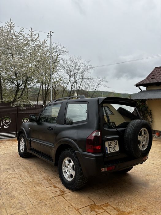 Mitsubishi pajero mk3
