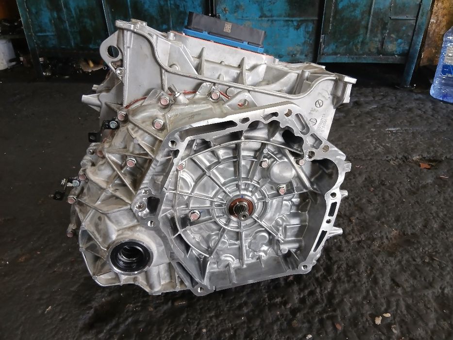 BYD karobkasi Song plus gibrit kafolati bilan