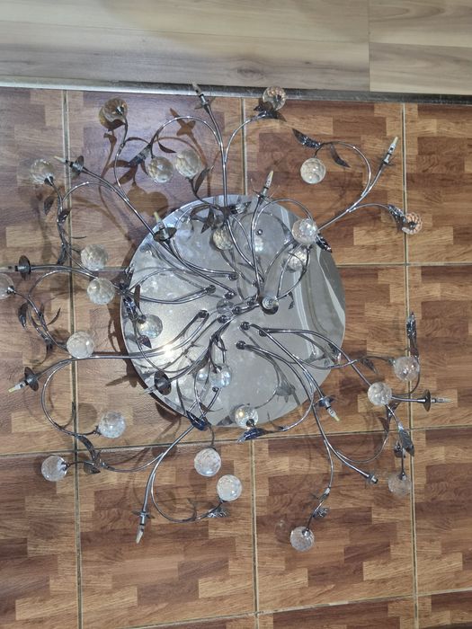 Продам люстру,в хорошем состоянии.