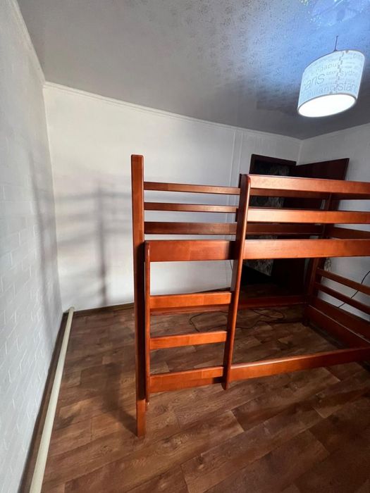 двухъярусная кровать