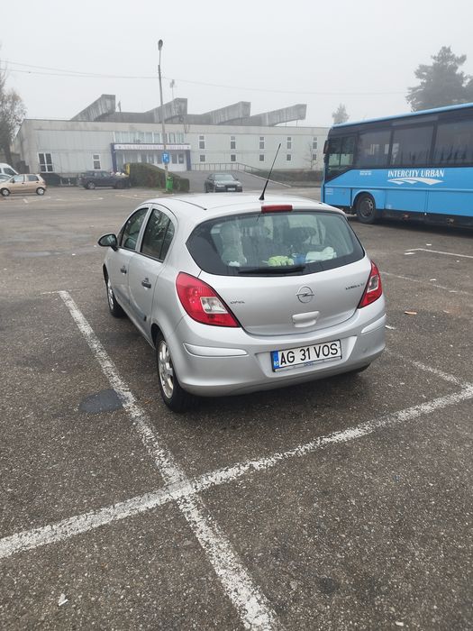 Vând Opel corsa d