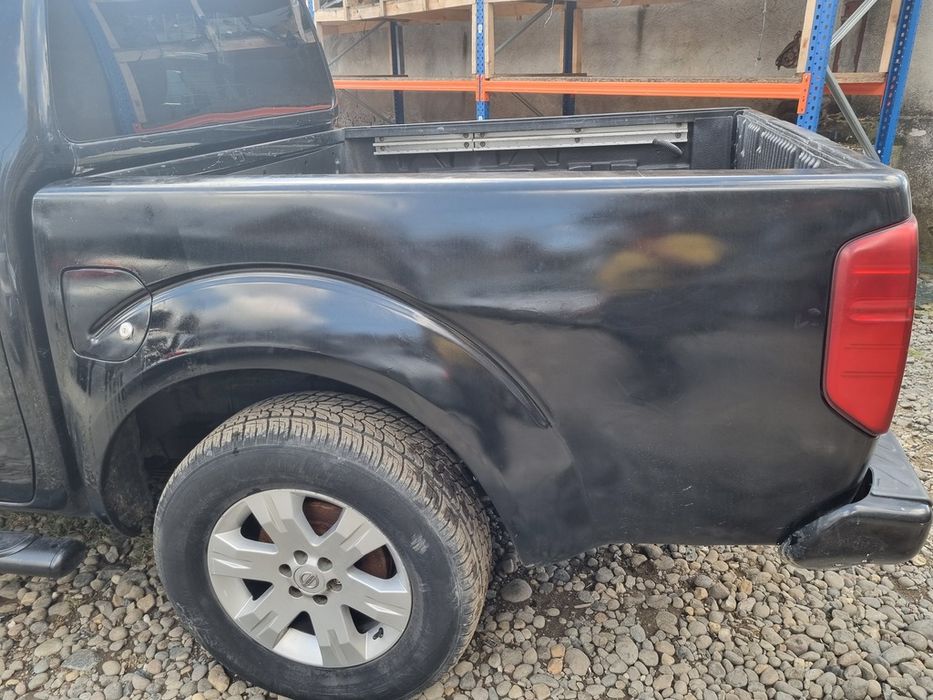 Bena Nissan Navara D40 2006 - 2010 Black Metallic GN0 (1634) Garantie