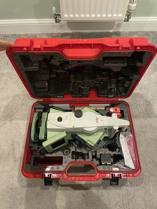 Statie totala robotizata Leica TS12