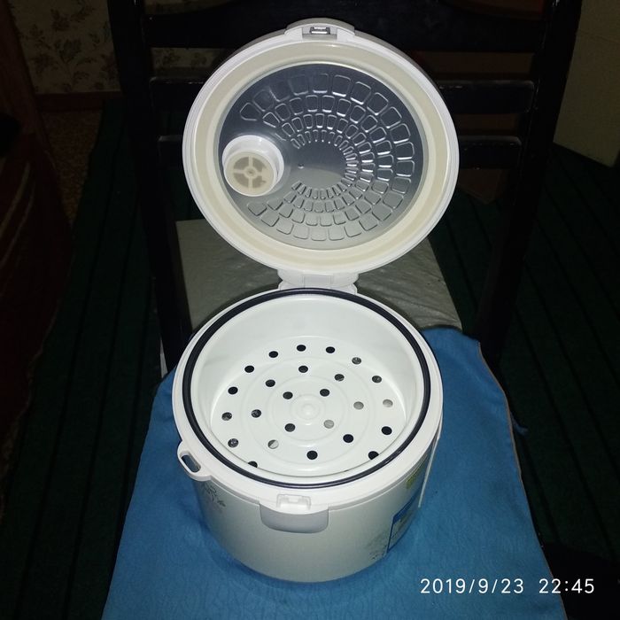 Мултиварка продаю