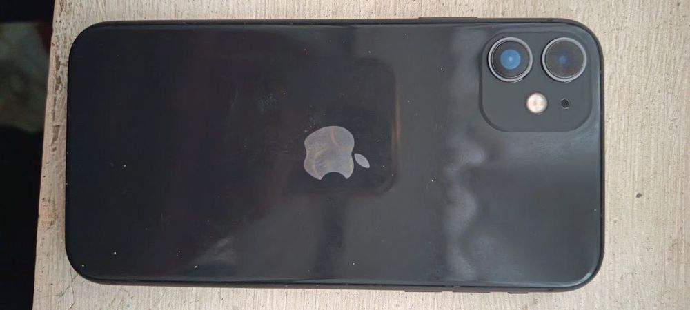 iPhone 11 с гарантией