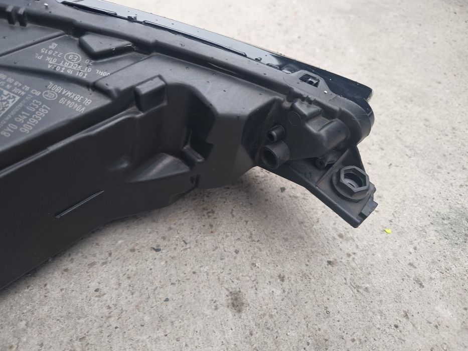 Ляв Фар Audi A3 8Y след 2019г , 8Y0941033