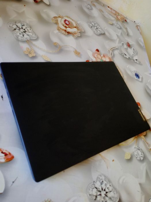 Lenovo DESKOP-V363CP7 
Windows: 10 Pro 
Versiya: 22H2
Data ustanovka: