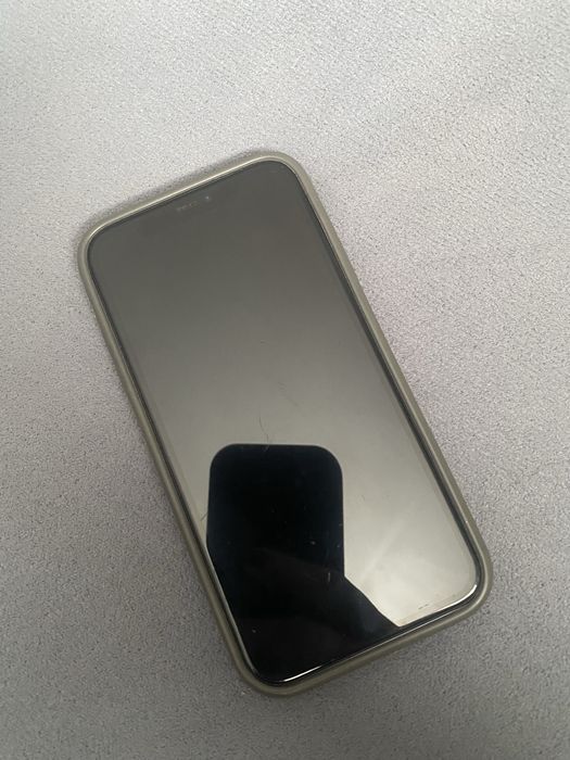 Продам iphone 11