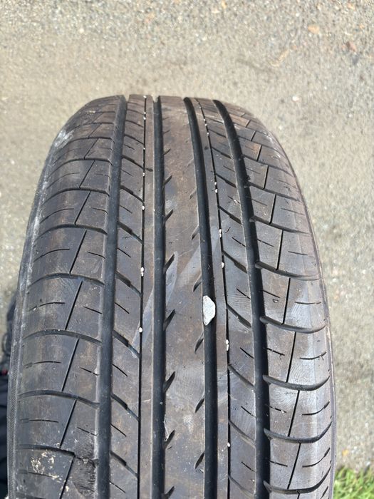 Продам шины на R17