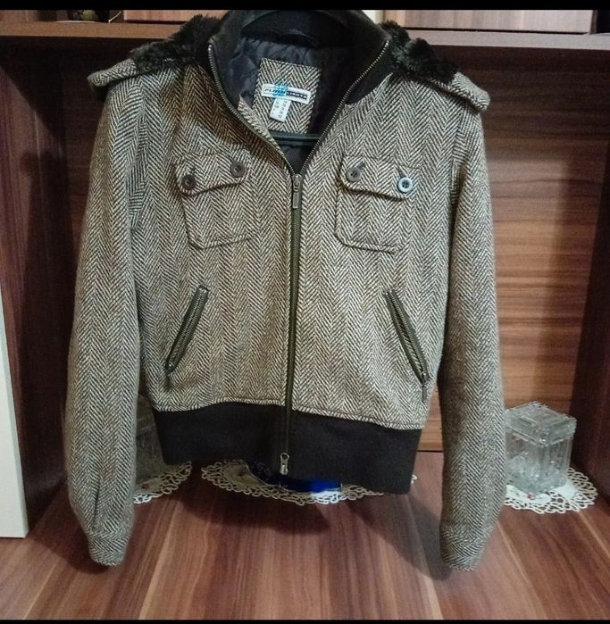 Geaca dama de iarna pana în talie