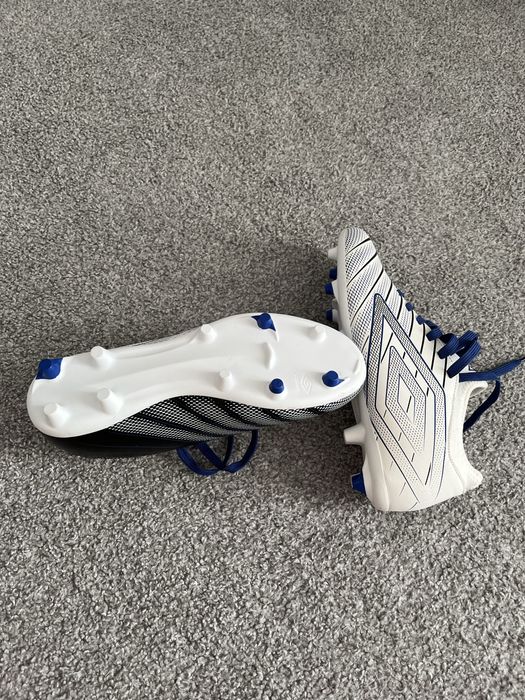 ghete de fotbal umbro