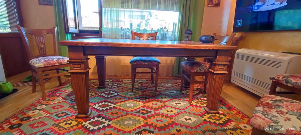 Маса и столове масив