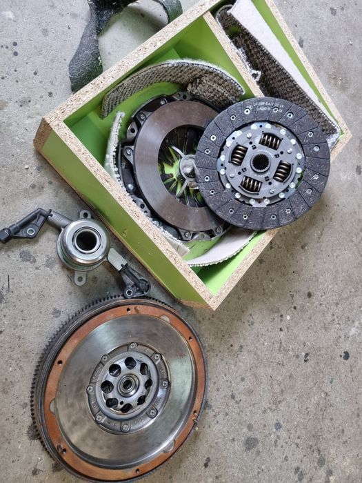 Volanta si  kit complect mercedes sprinter ambreiaj volanta disc si r